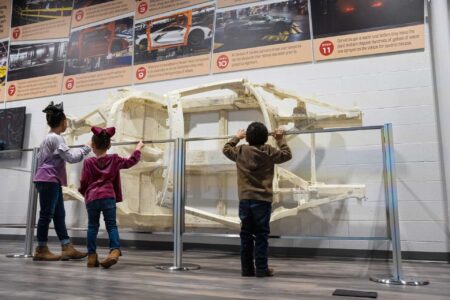 Education-Gallery-Corvette-Museum-Chassis-Display